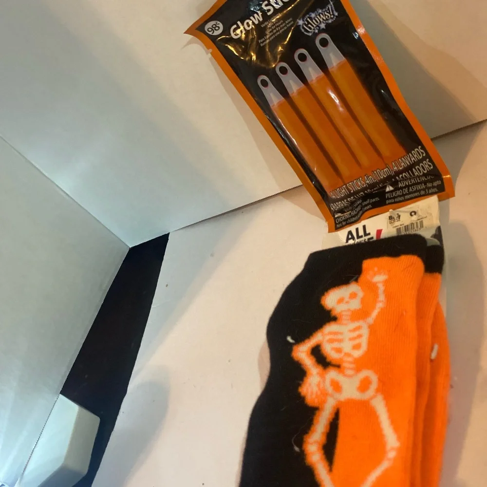Orange Glow Sticks & Orange/Black Skeleton Socks - Halloween Set